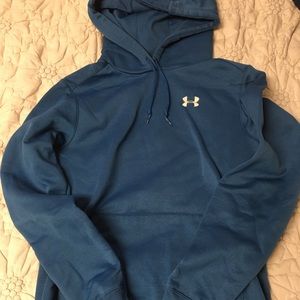 Under armour hoodie with pocket